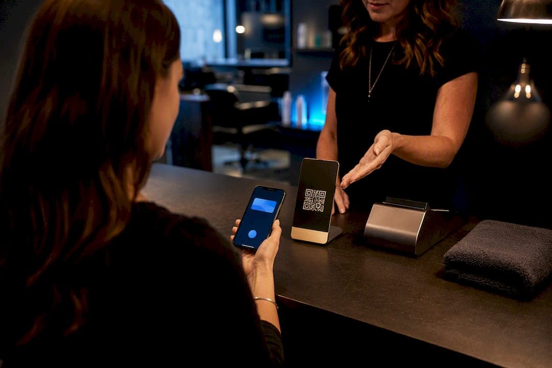 Boost Rebookings in 3–6 Months: Salon Loyalty Program for Owners