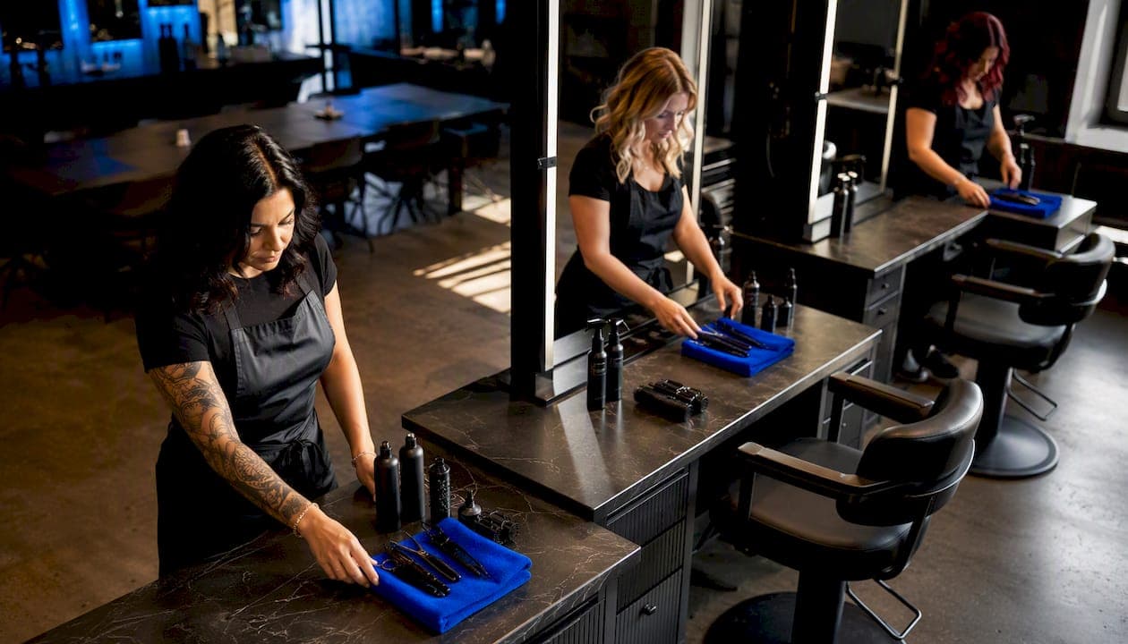Salon Group Bookings: 7 Step Setup to Stop Double Bookings